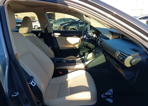 2016 Lexus Is 200T z USA, uszkodzony, nr VIN JTHBA1D21G5019742